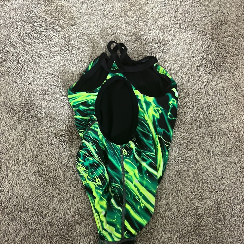 TYR suit - Picture 2 of 3